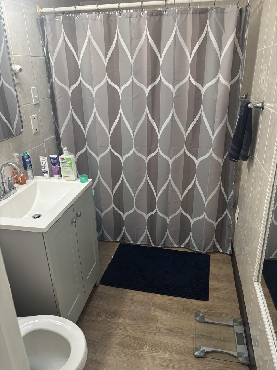 Profile photo 3 of 9