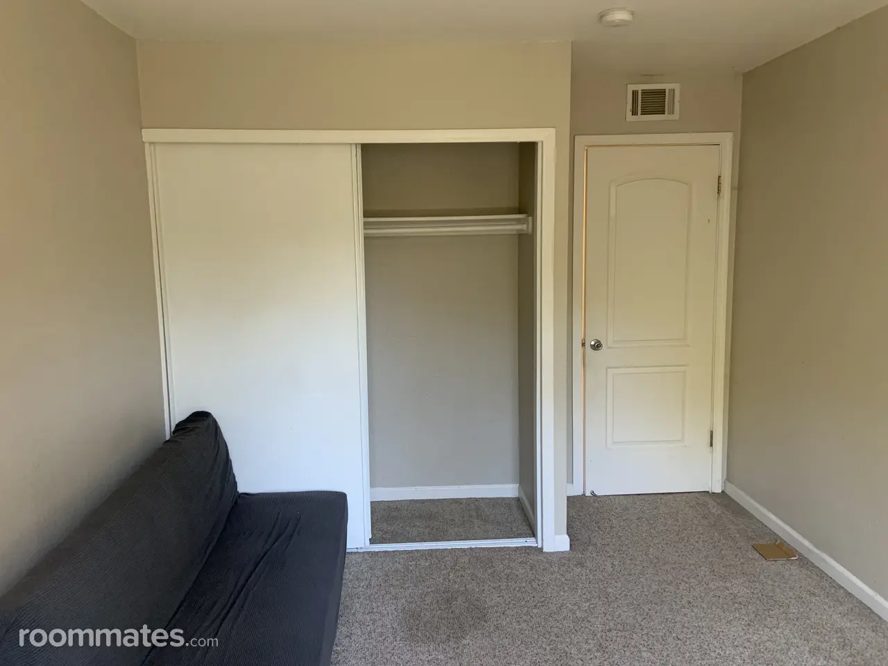 Profile photo 1 of 10