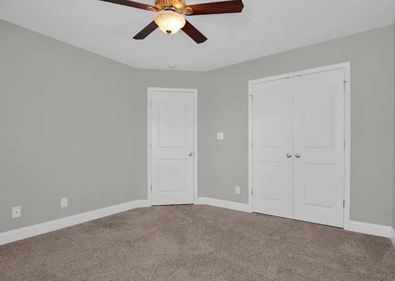 Profile photo 4 of 11