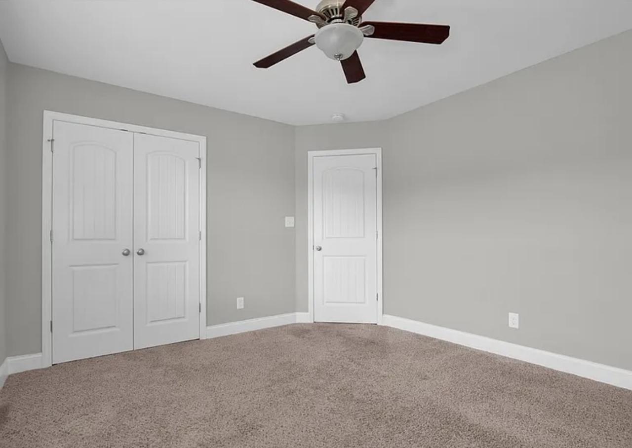 Profile photo 5 of 11