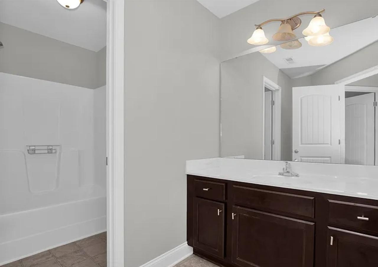 Profile photo 3 of 11