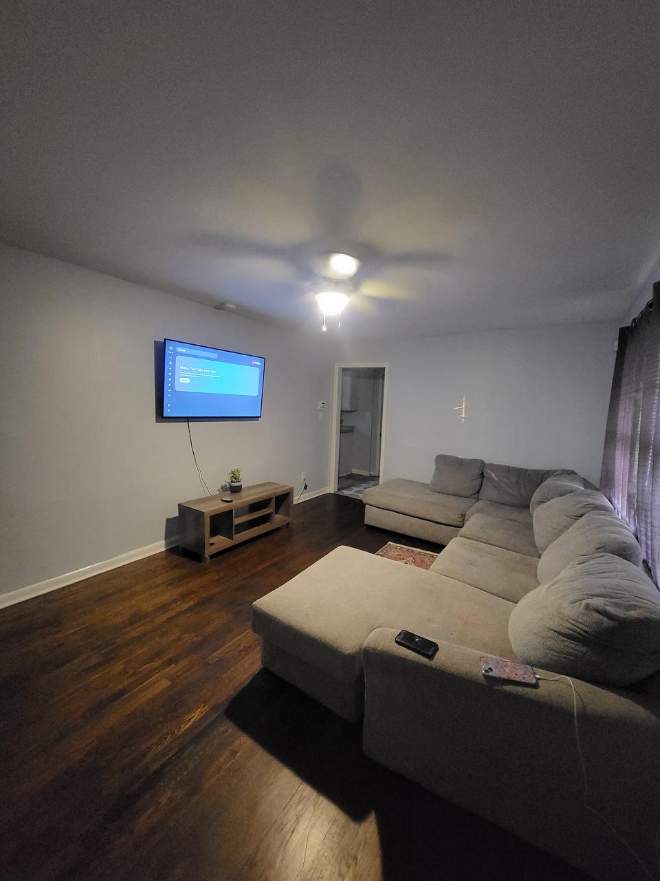 Profile photo 1 of 7