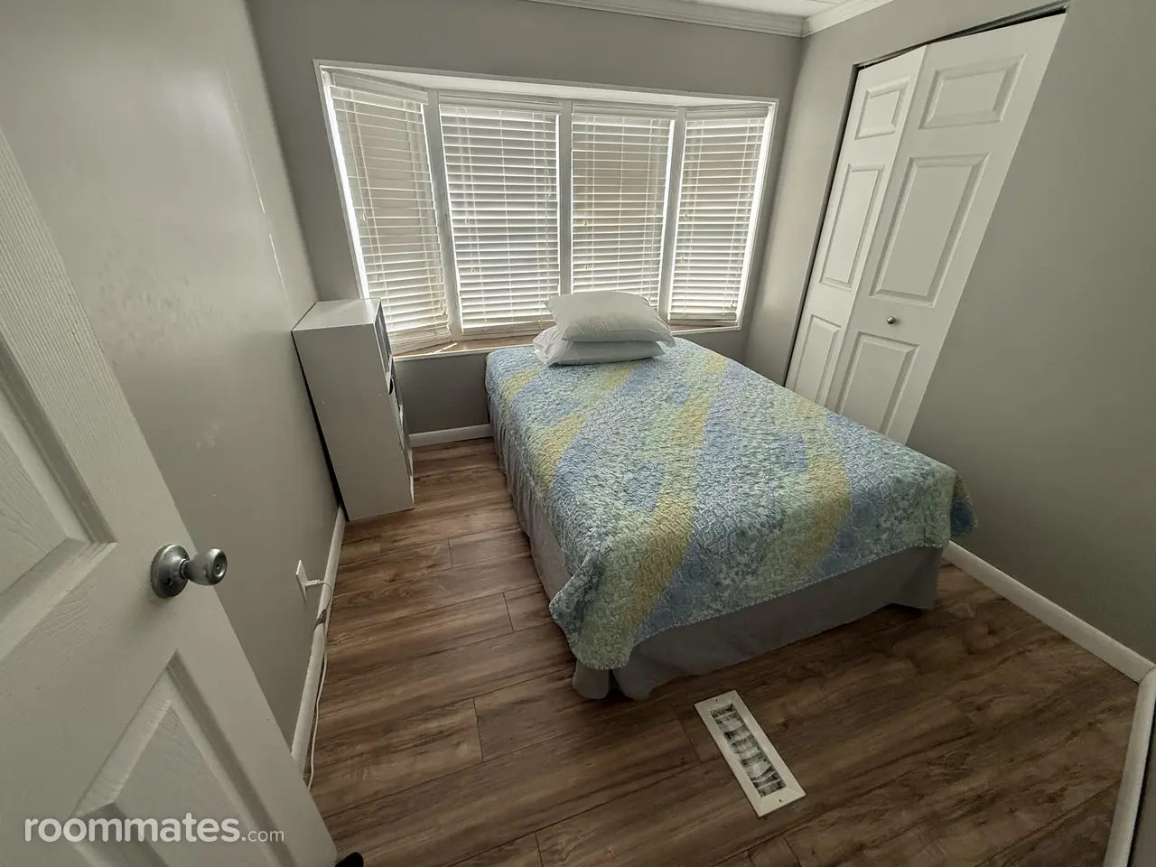 Profile photo 1 of 3