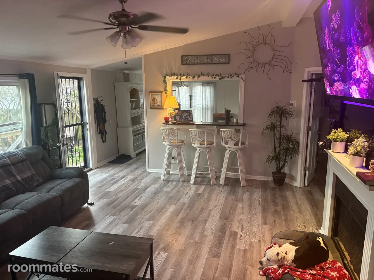 Profile photo 8 of 9