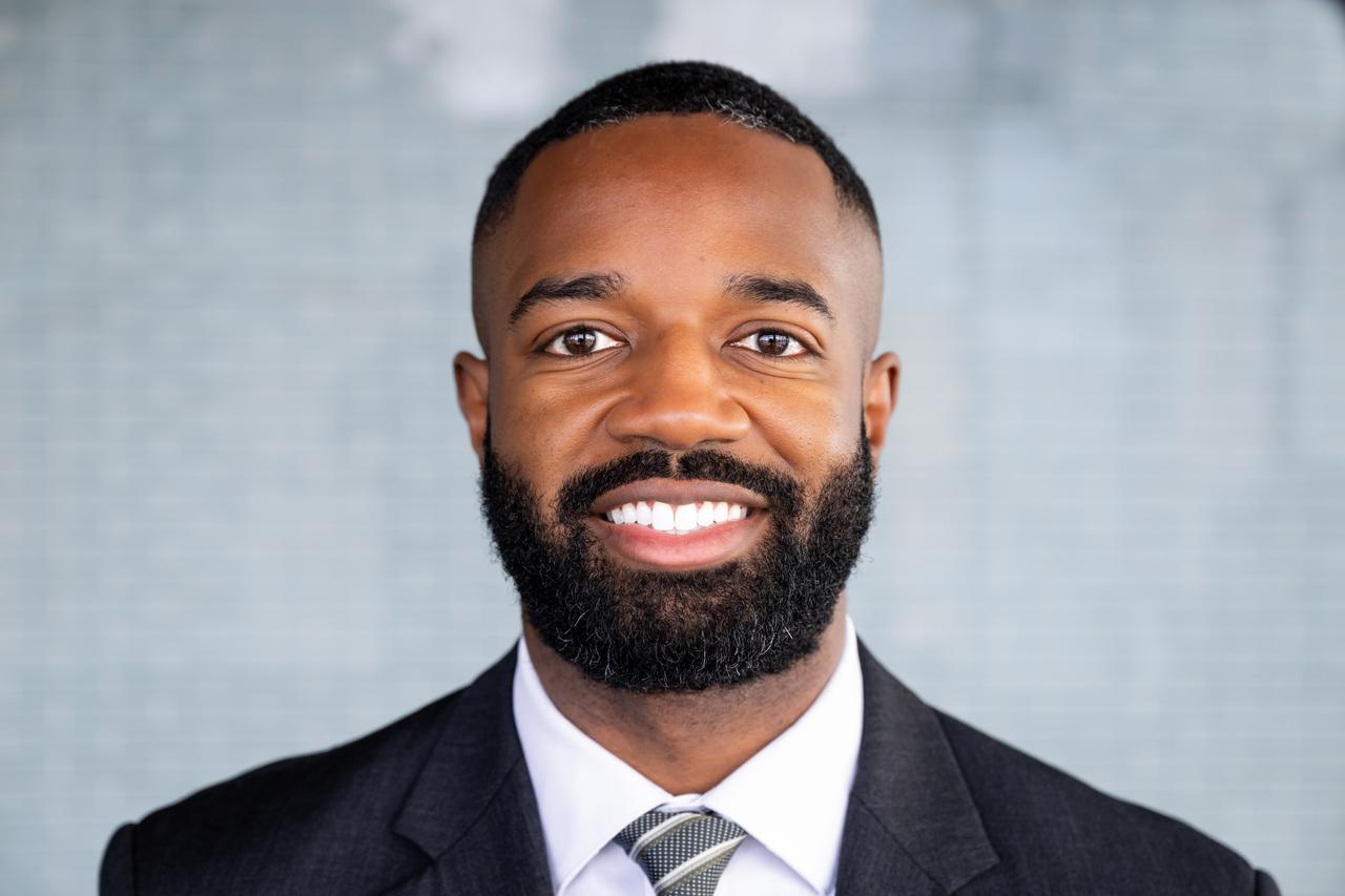 Profile photo 10 of 10