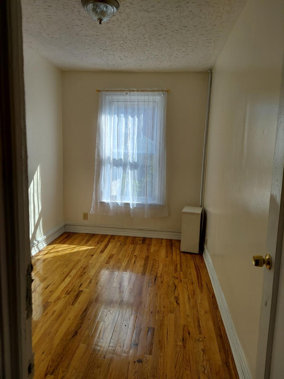 Profile photo 1 of 10