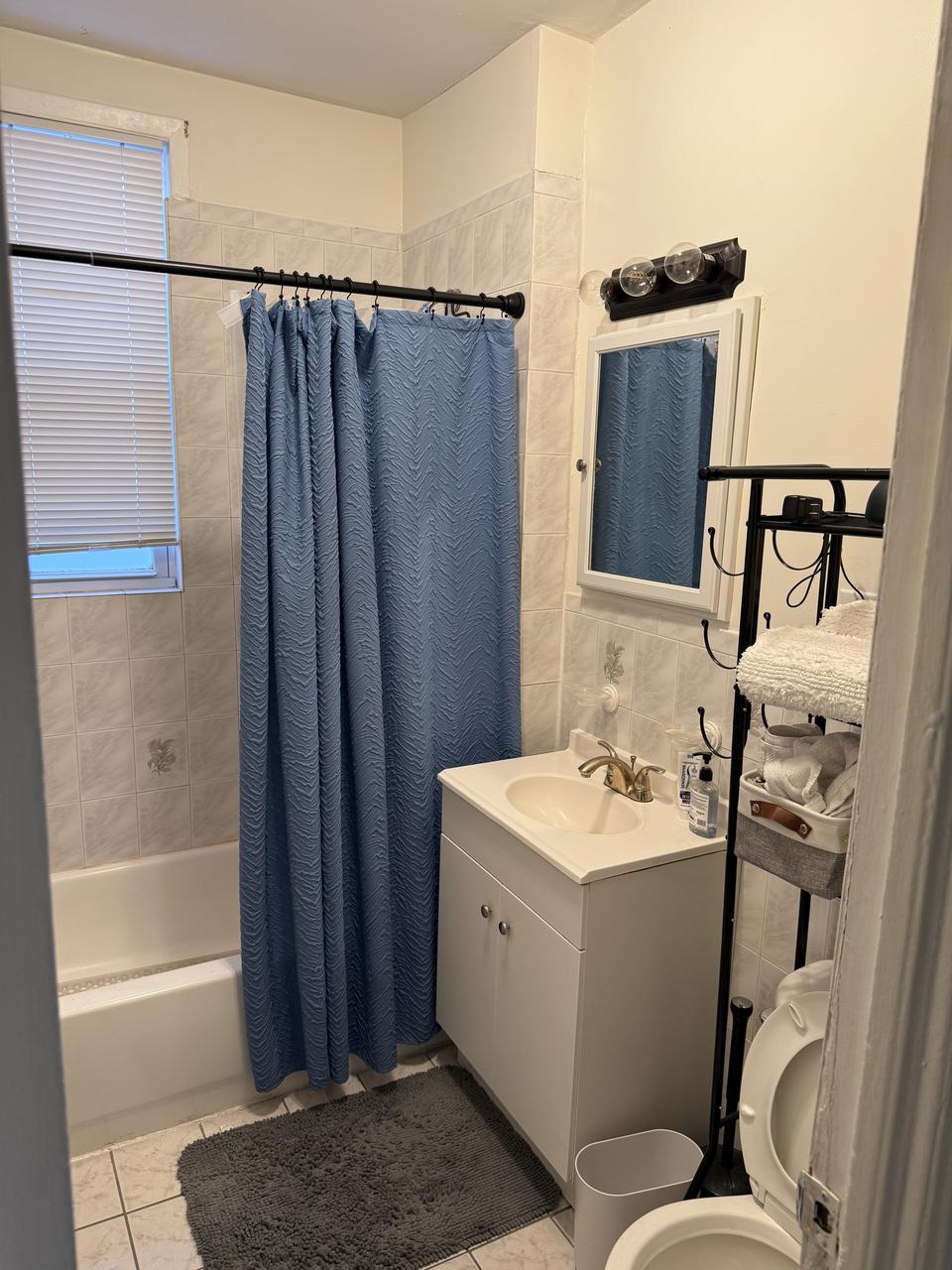 Profile photo 9 of 10