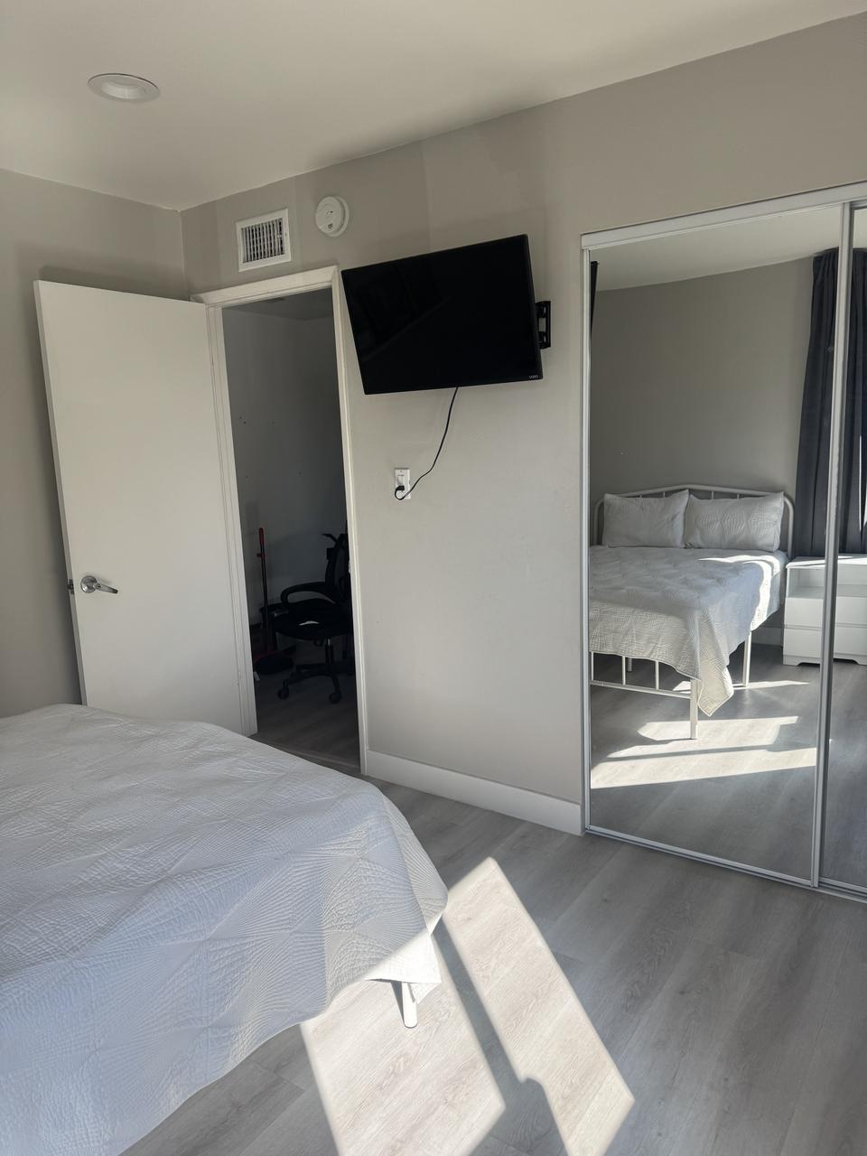 Profile photo 1 of 11