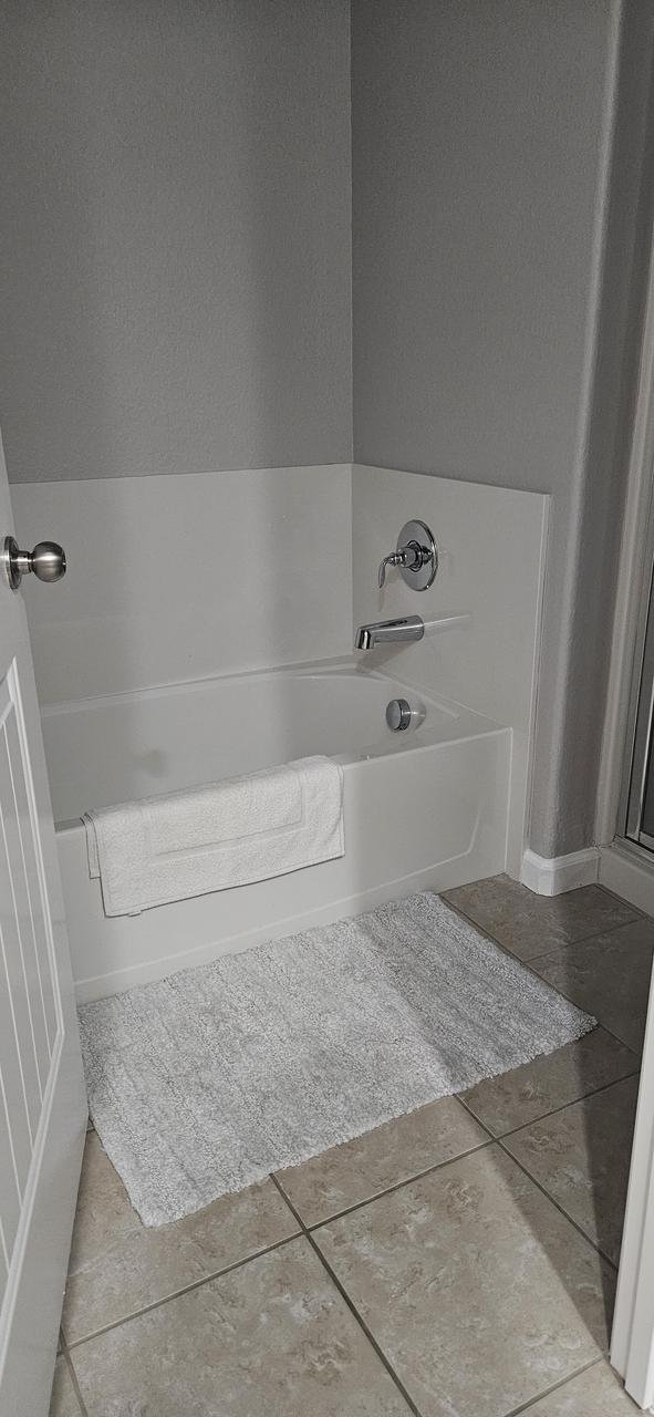 Profile photo 3 of 8