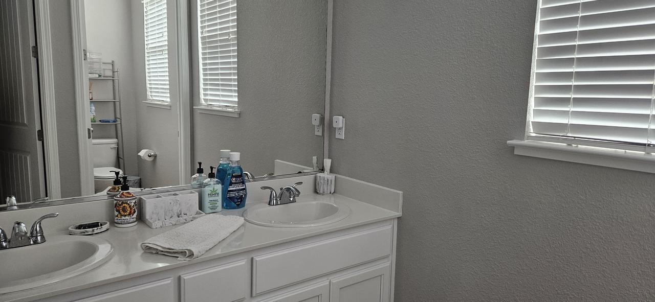 Profile photo 7 of 8