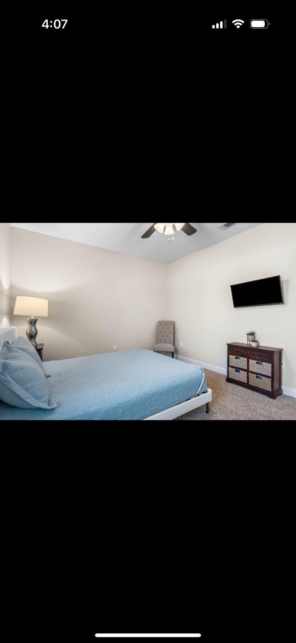 Profile photo 1 of 4