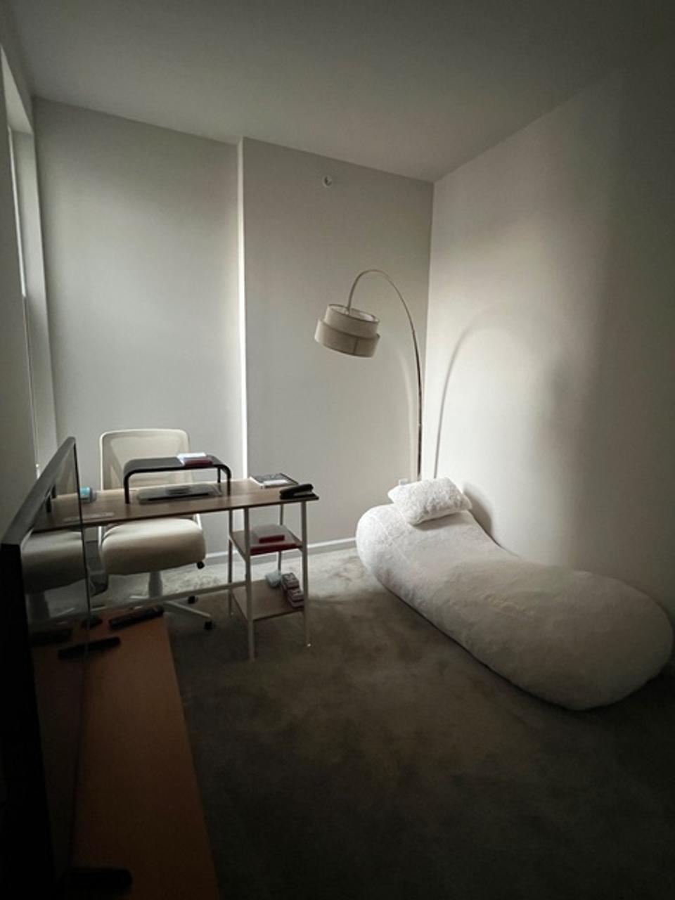 Profile photo 4 of 7