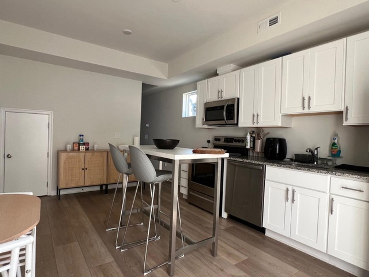 Profile photo 6 of 7