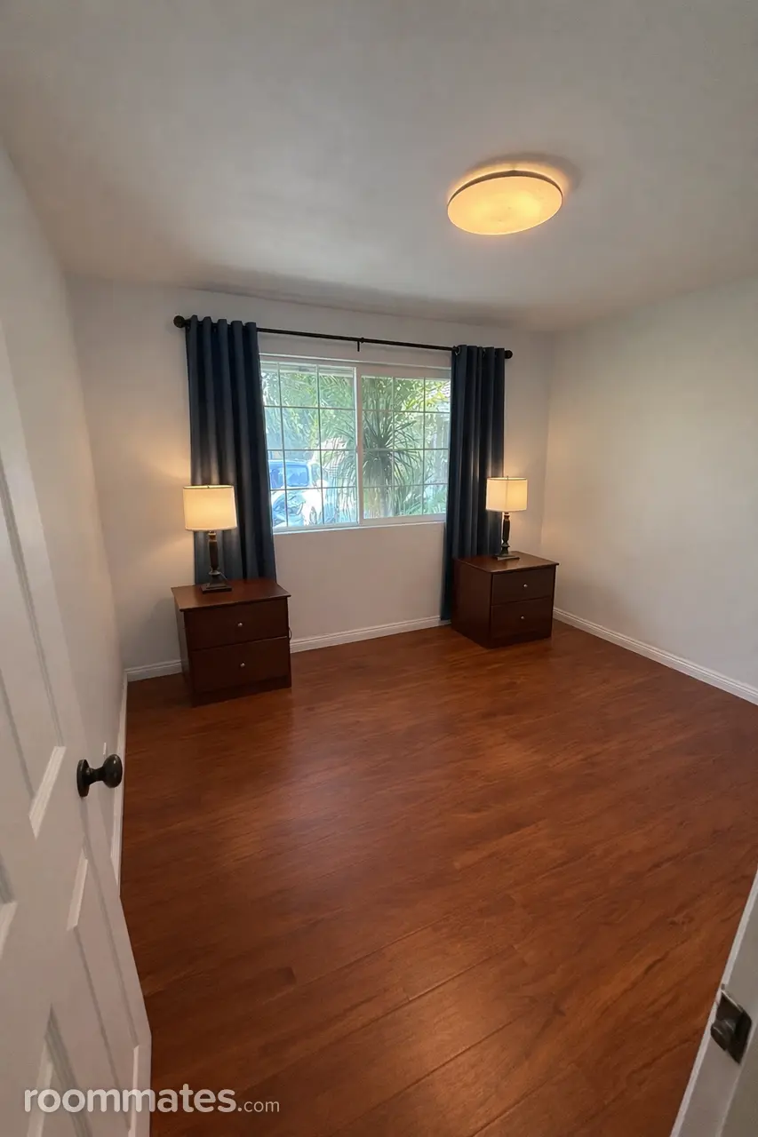 Profile photo 3 of 13