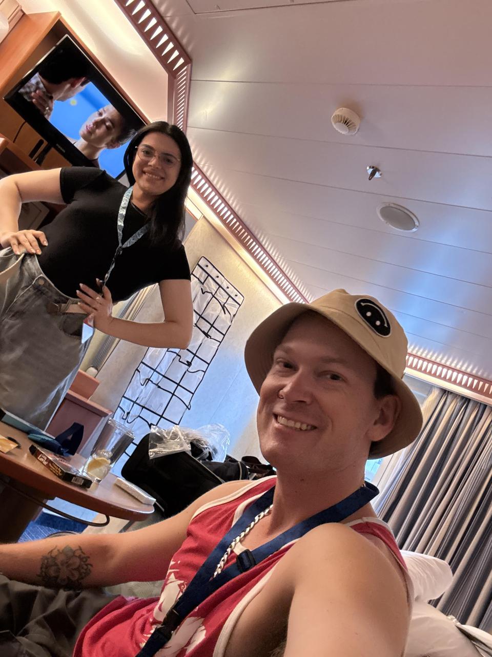 Profile photo 13 of 13