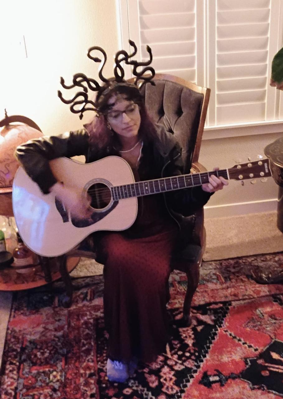 Profile photo 11 of 11