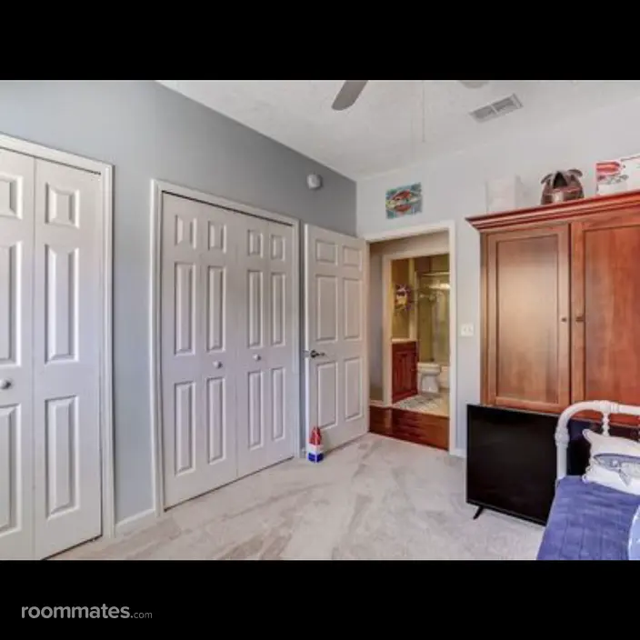 Room for rent in Fernandina Beach, FL $1000, condo