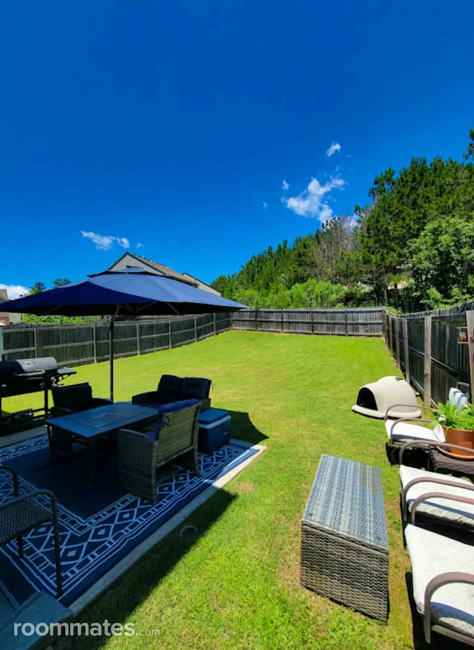 Profile photo 8 of 10