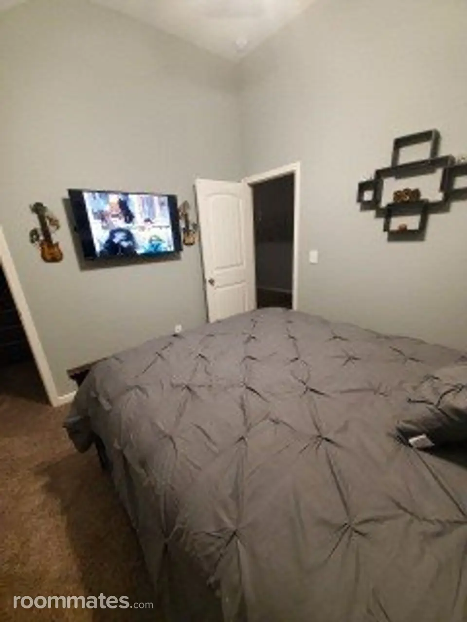 Profile photo 2 of 10