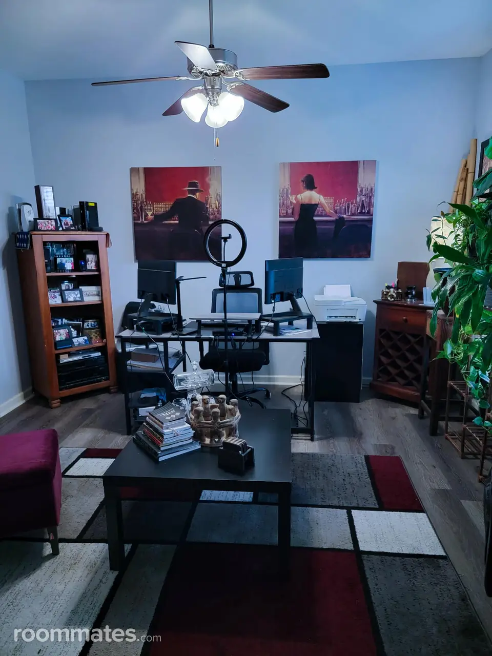 Profile photo 7 of 10