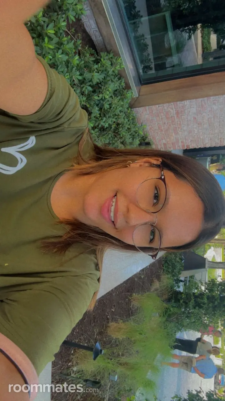 Profile photo 12 of 13