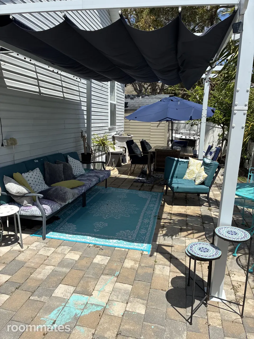 Profile photo 1 of 4