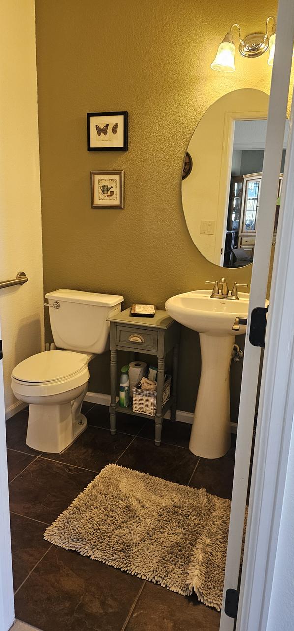 Profile photo 9 of 16