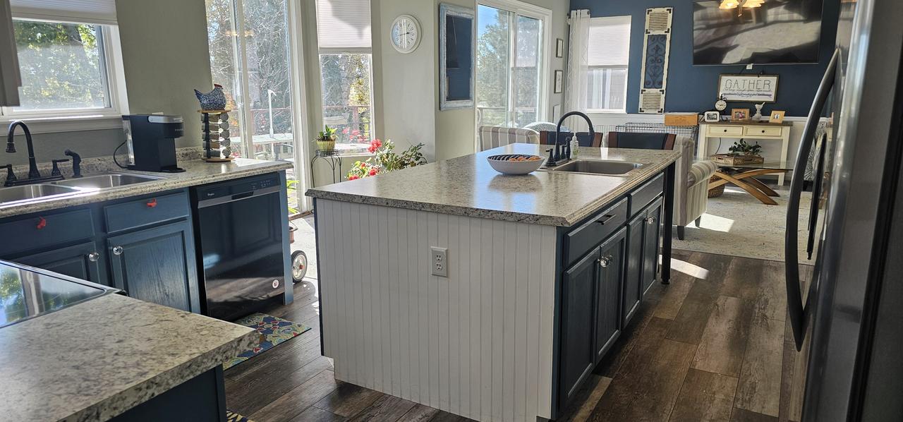 Profile photo 1 of 16