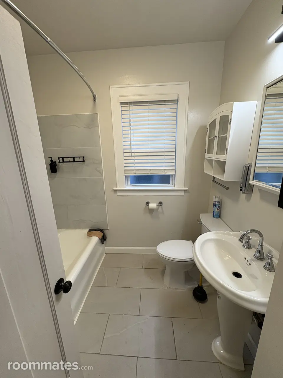 Profile photo 4 of 6