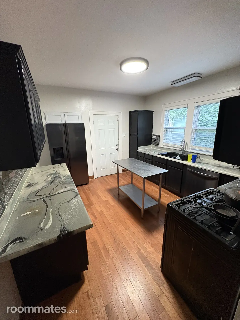 Profile photo 3 of 6