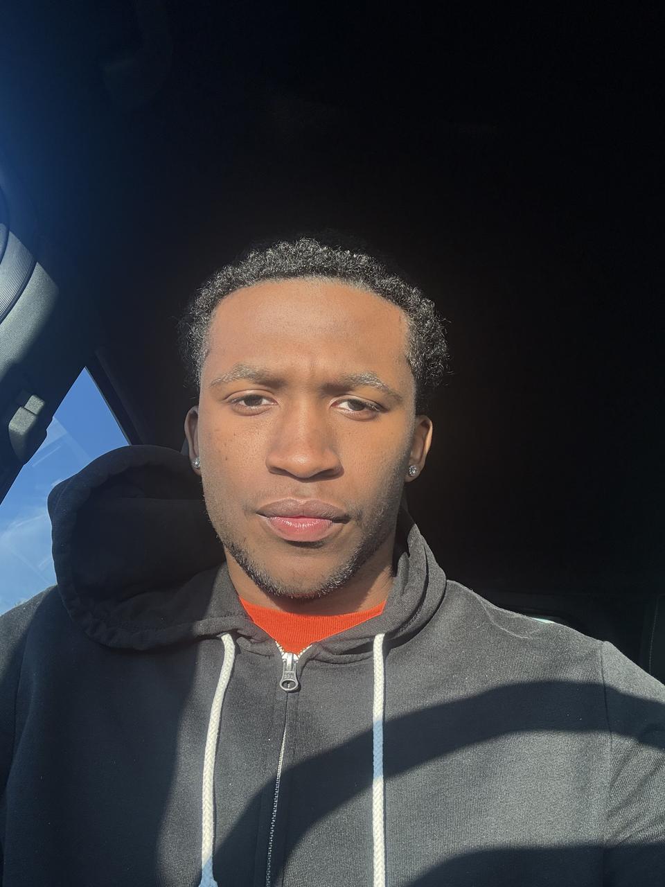 Profile photo 6 of 6