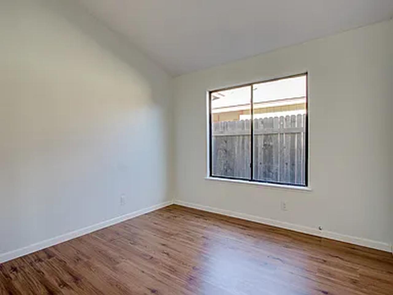 Profile photo 6 of 9