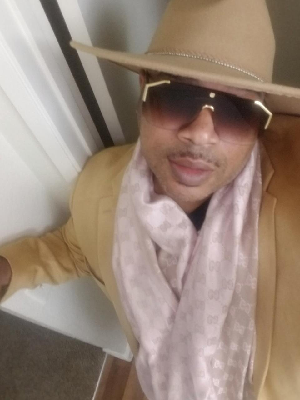 Profile photo 2 of 10
