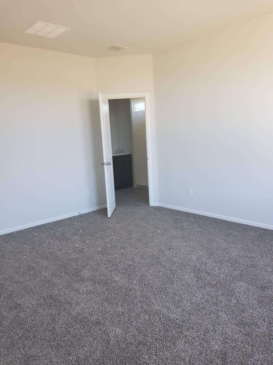 Profile photo 1 of 4