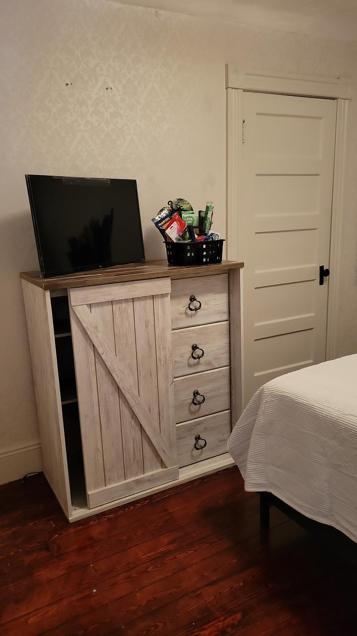 Profile photo 2 of 8