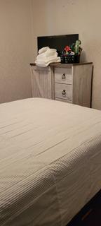 Room for rent in Cranston, RI $900, house
