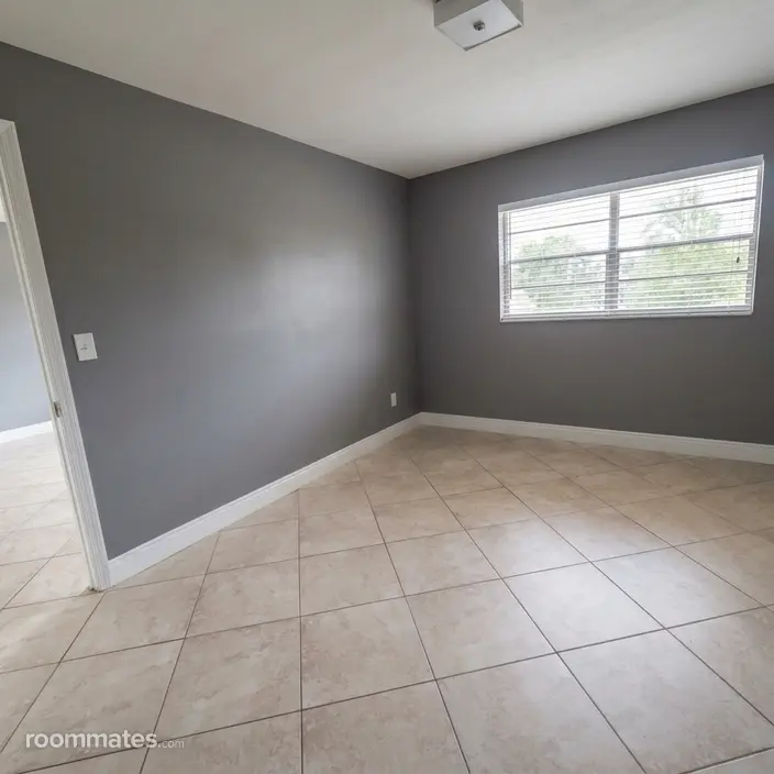 Room for rent in Hallandale Beach, FL $1200, apartment