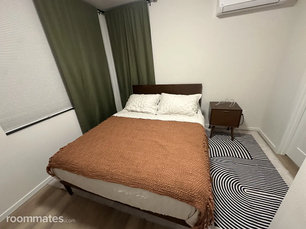 Profile photo 7 of 9