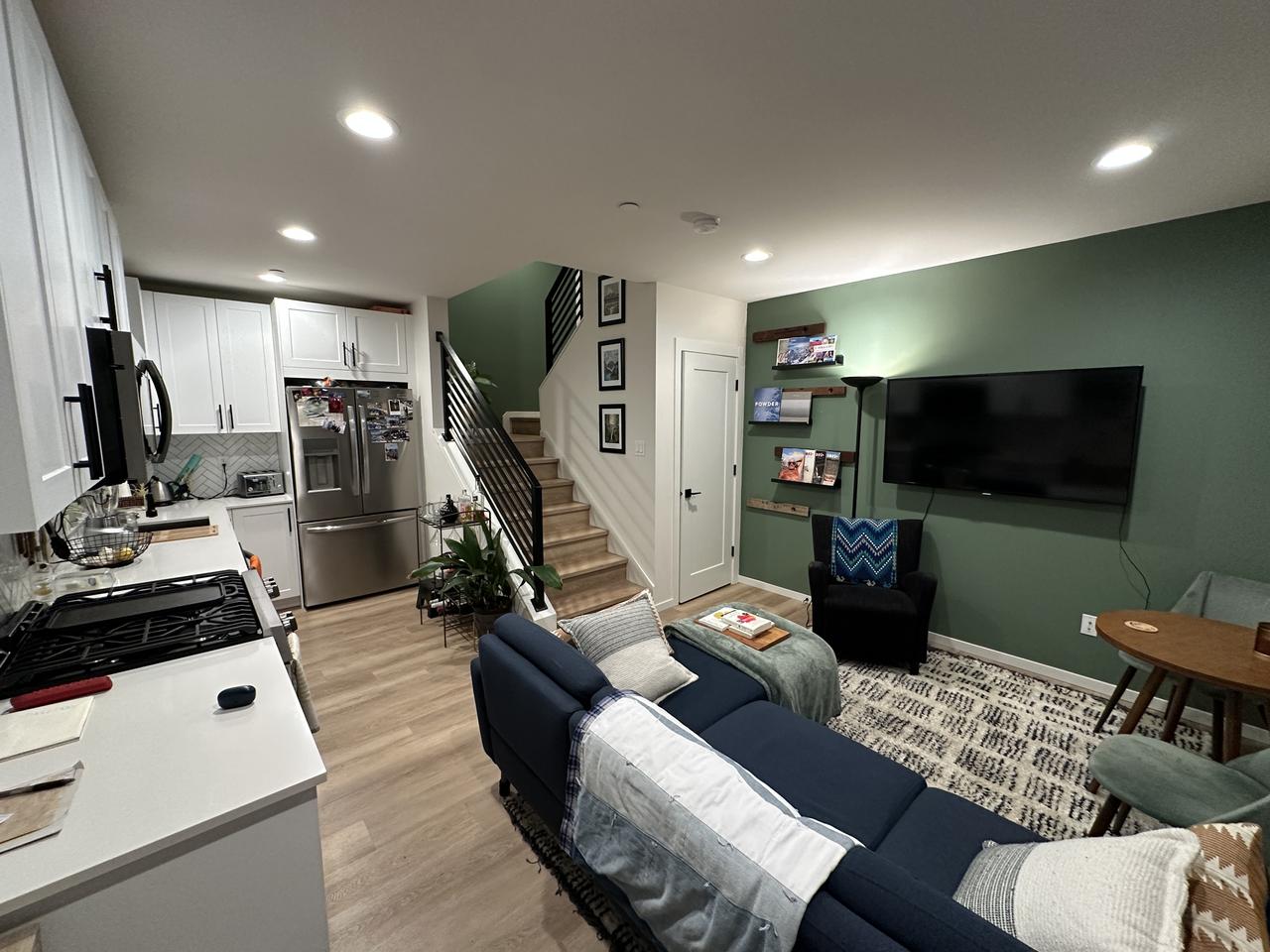 Profile photo 3 of 9