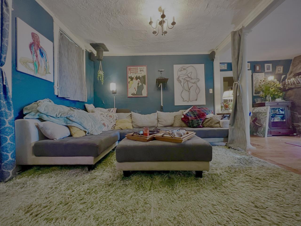 Profile photo 1 of 14