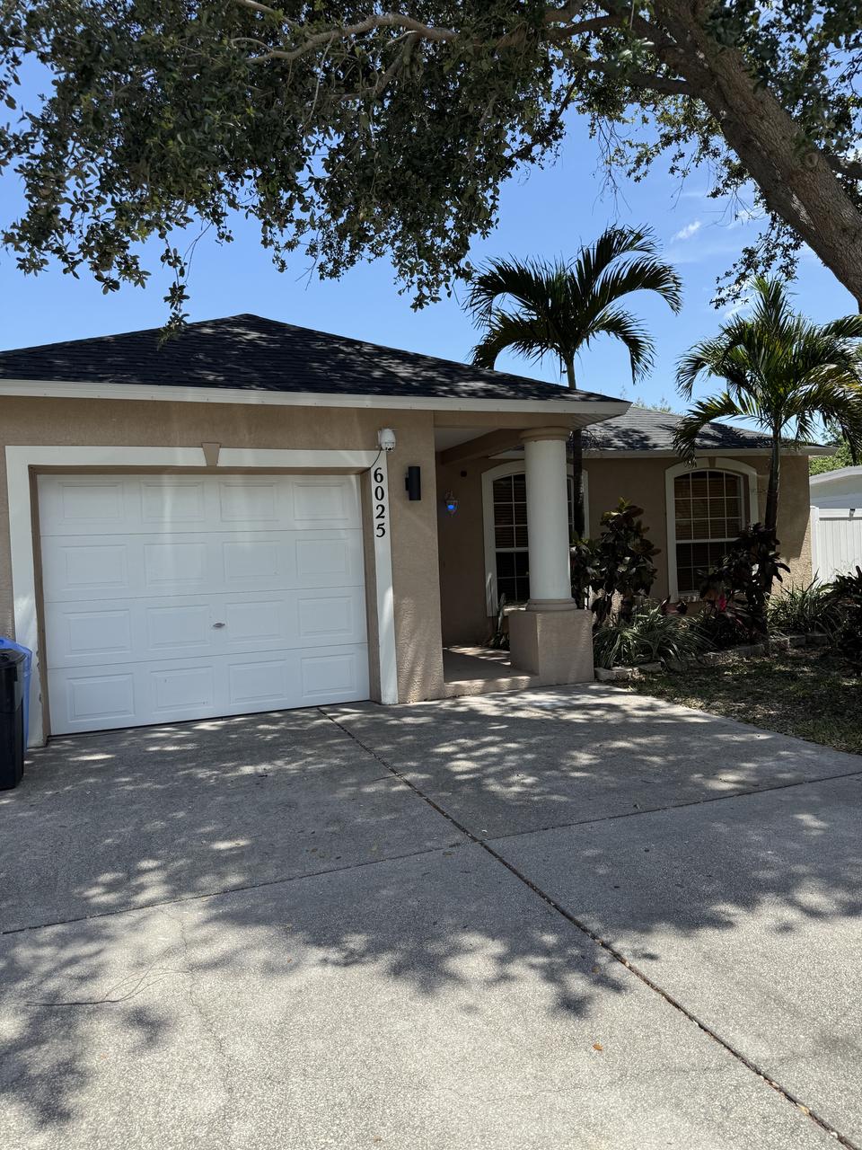 Profile photo 8 of 11