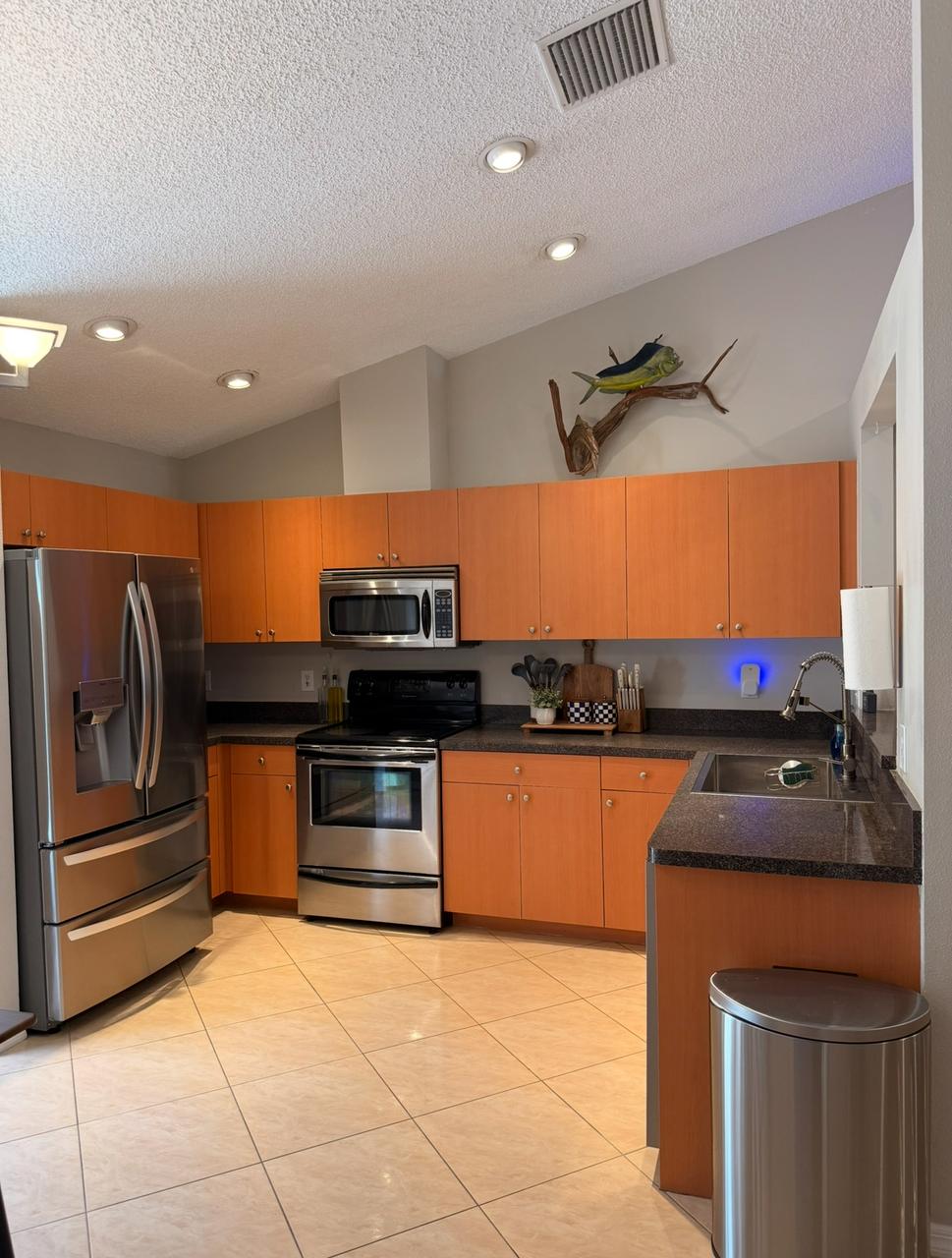 Profile photo 6 of 11