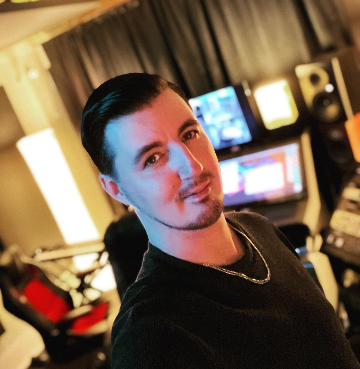 Profile photo 12 of 13