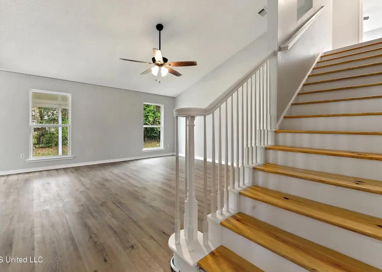 Profile photo 4 of 13