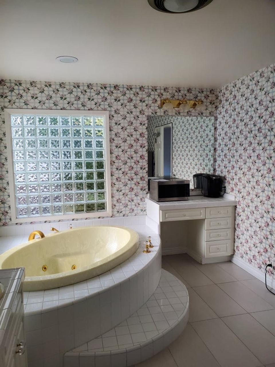 Profile photo 4 of 7