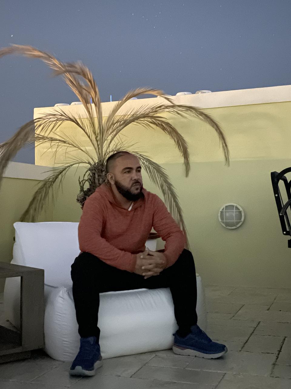 Profile photo 7 of 8