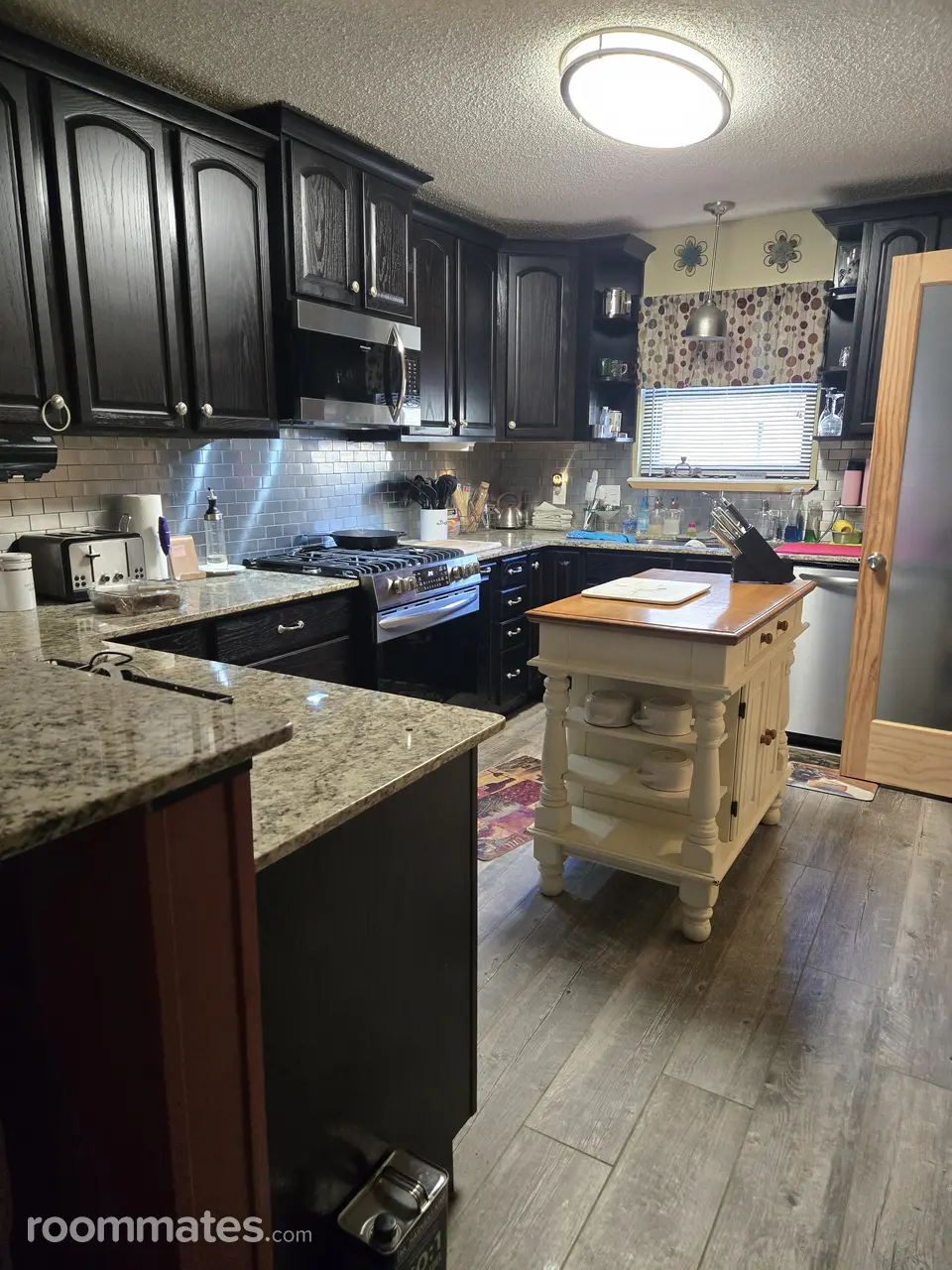 Profile photo 3 of 14