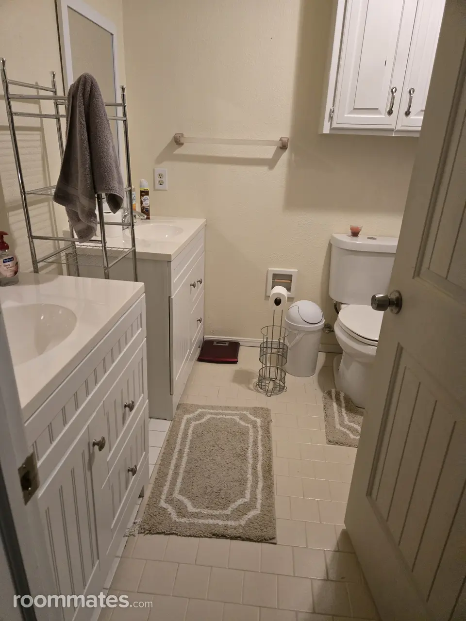 Profile photo 7 of 14