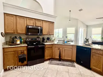 Room for rent in North Port, FL $900, house