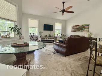 Room for rent in North Port, FL $900, house